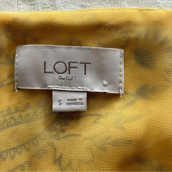 ❤️2/$15 or 3/$21❤️ Loft Paisley Strappy Cami Size Small - Picture 9 of 10